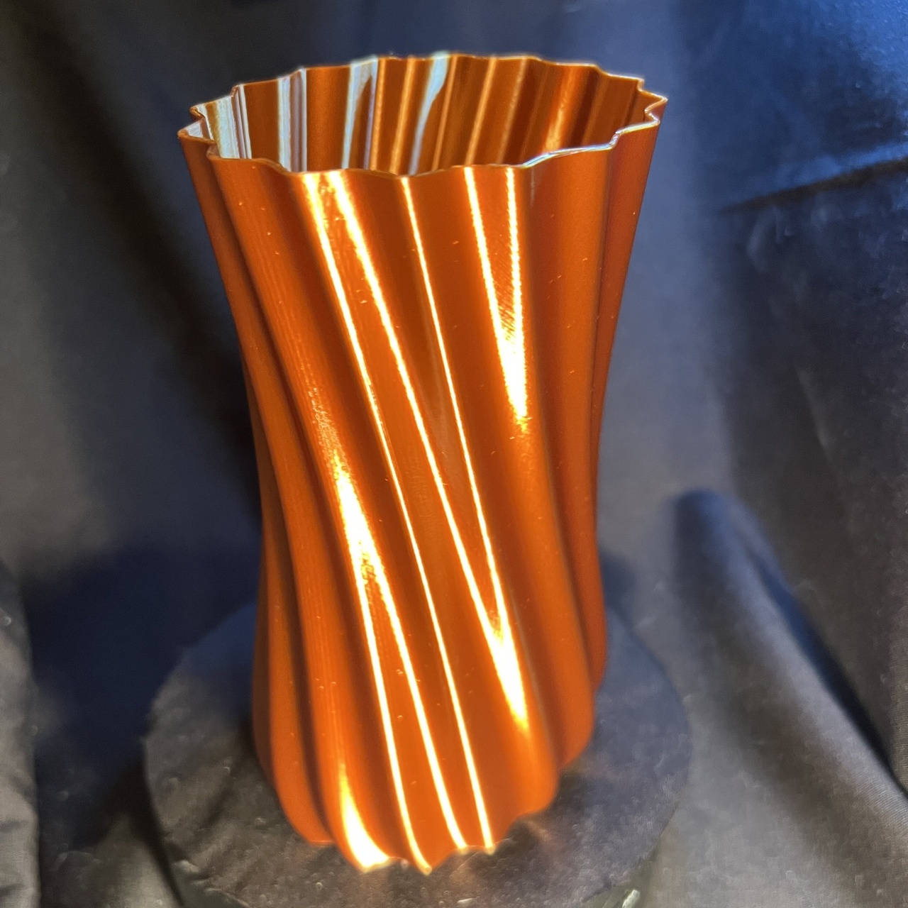 Media 1 for listing Ribbed Curvy Vase