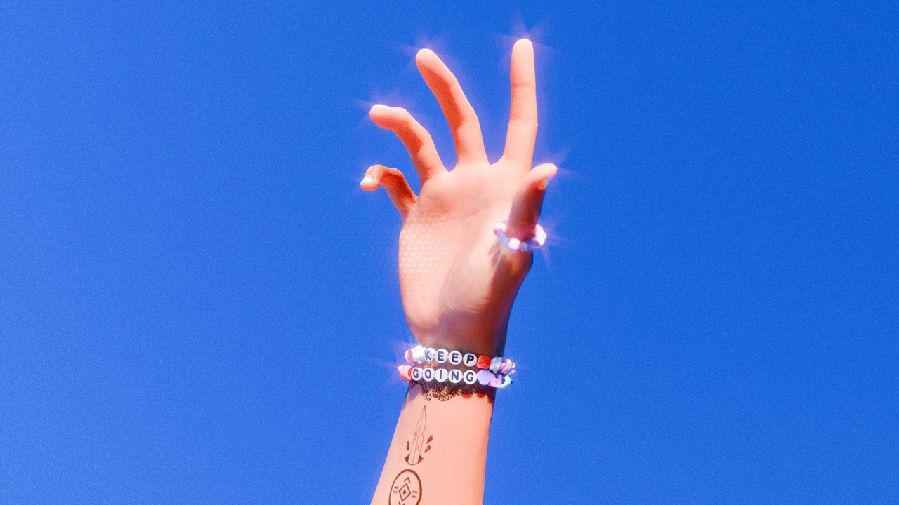 Media 1 for listing Kandi Bracelet Creator