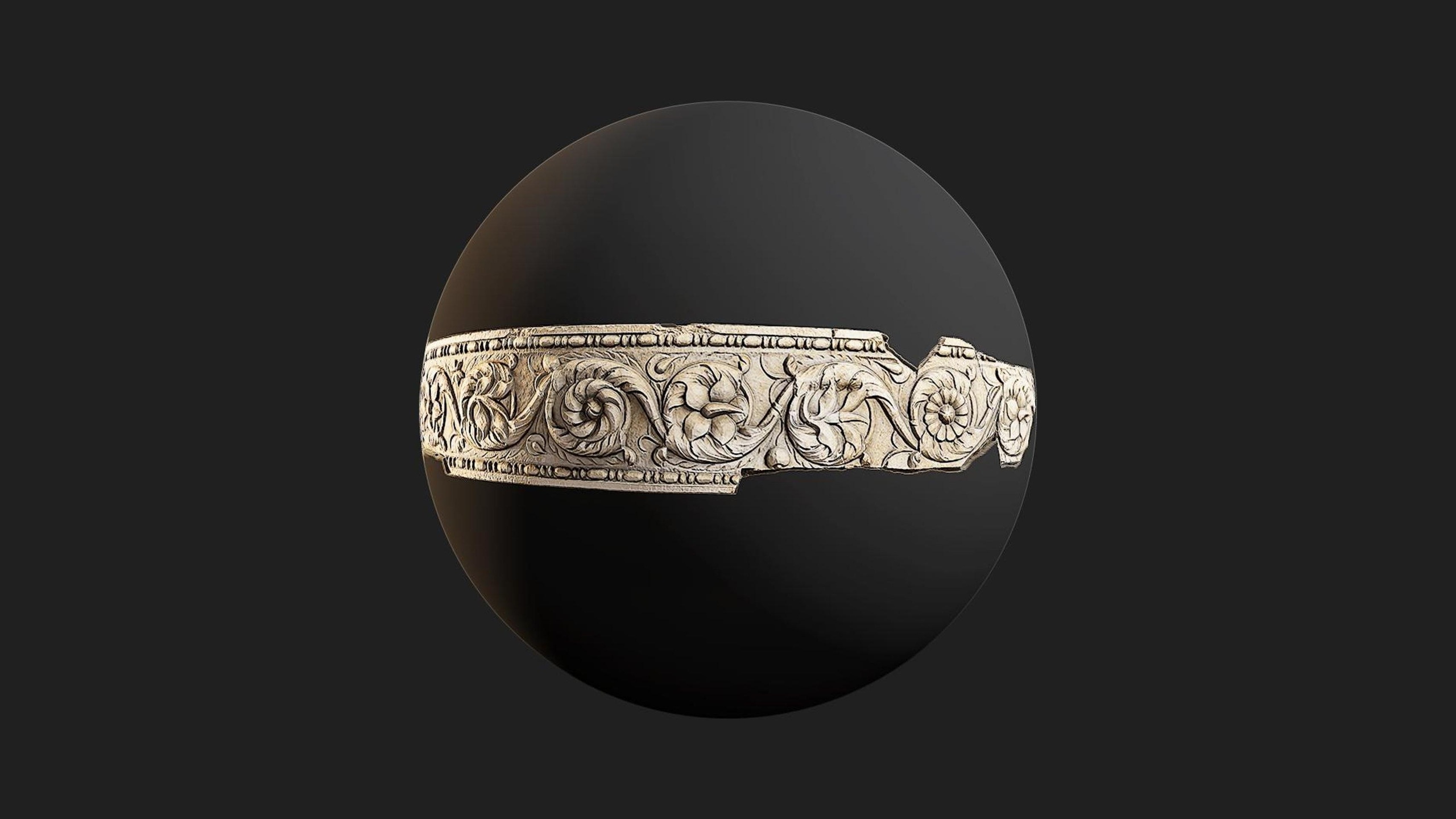 Media 1 for listing Roman Ornate Trim Broken