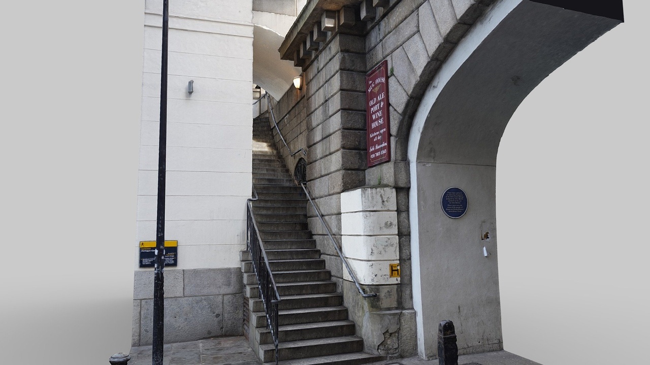 Media 1 for listing London Bridge Nancy Steps