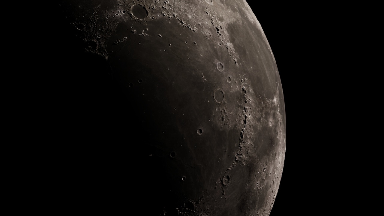 File multimediali per l'articolo Moon 16K Photorealistic: 1