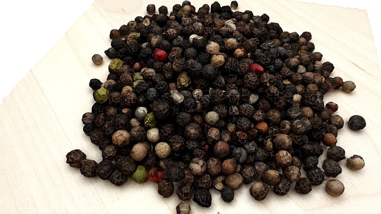 Media 1 for listing Pepper used as a spice or seasoning.