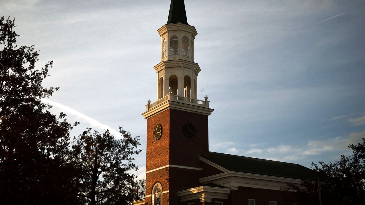 الوسائط 1 للقائمة American Church