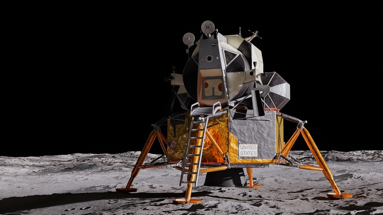 Media 1 for listing Apollo Lunar Module with Interior