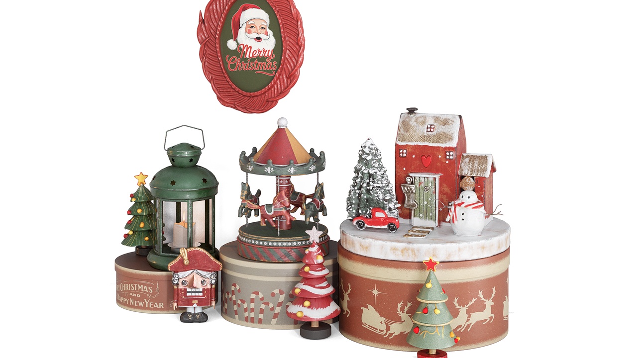 Media 1 for listing Vintage Christmas Decoration Set