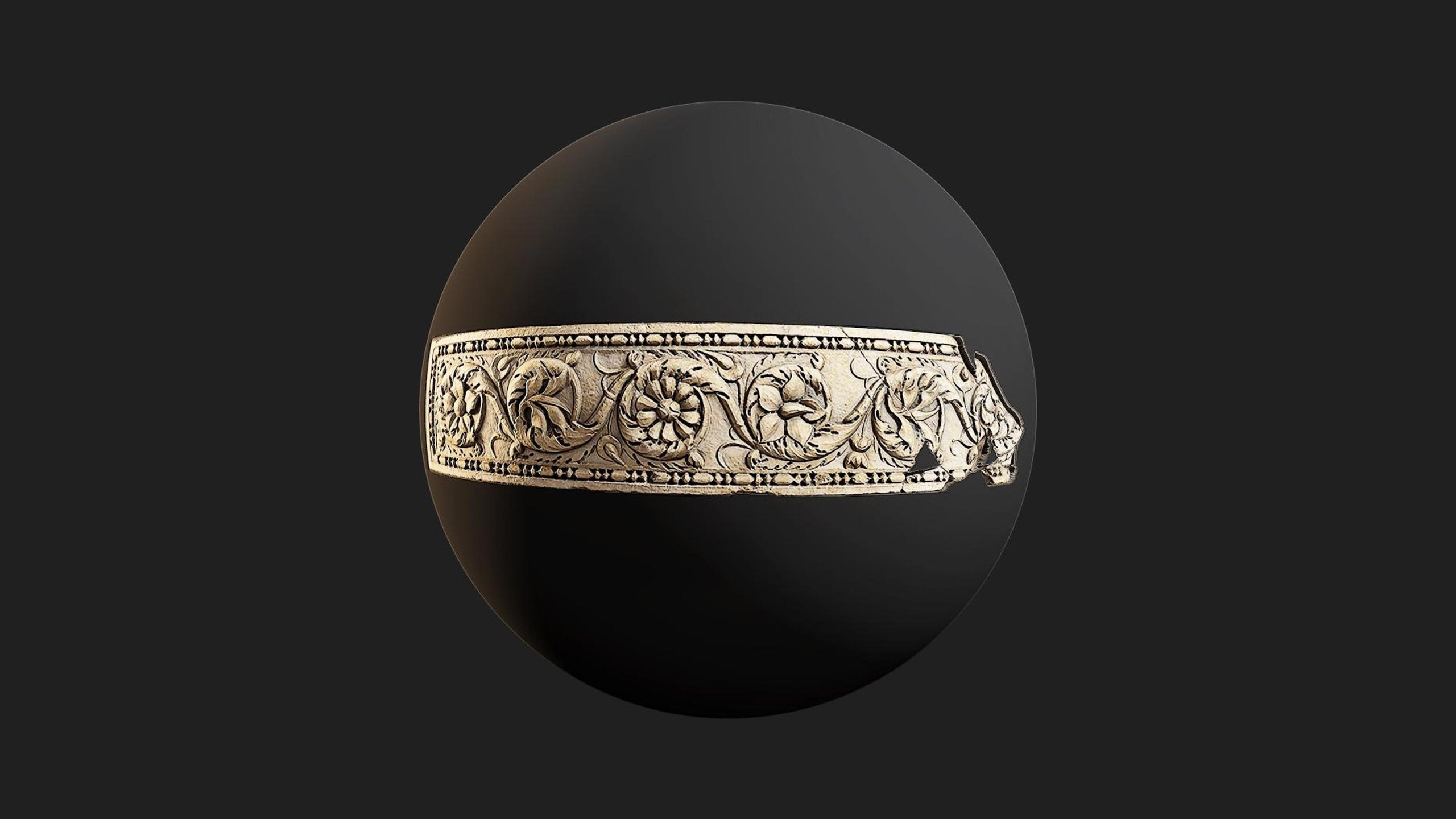 Media 1 for listing Roman Ornate Trim Broken