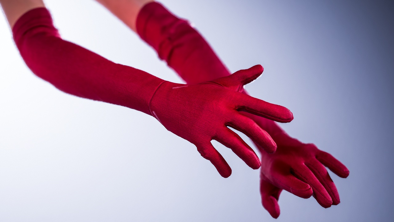 Media 1 for listing Red Satin Gloves for MetaHuman | Parametric Clothing | CLO3D