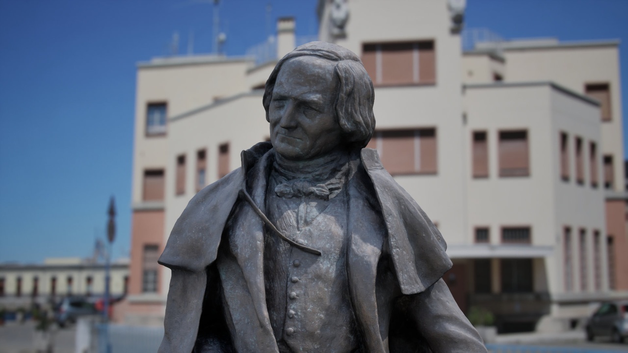 Media 1 for listing FORMALE. J. Ressel Statue of Trieste